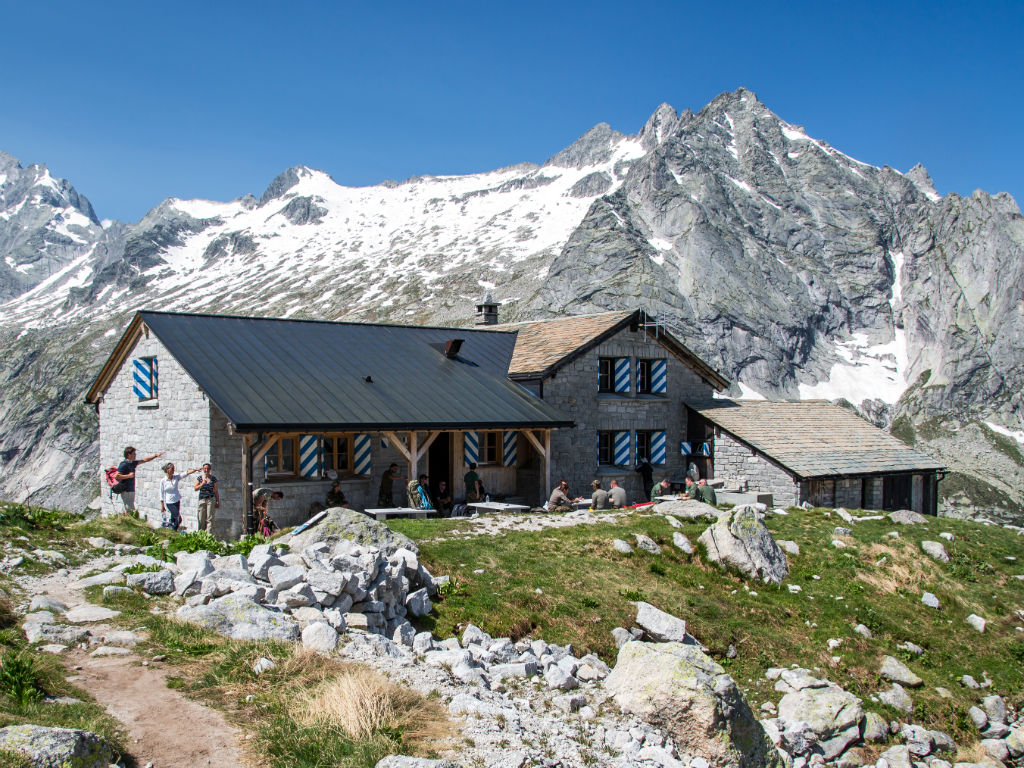 Alpine refuge Albigna