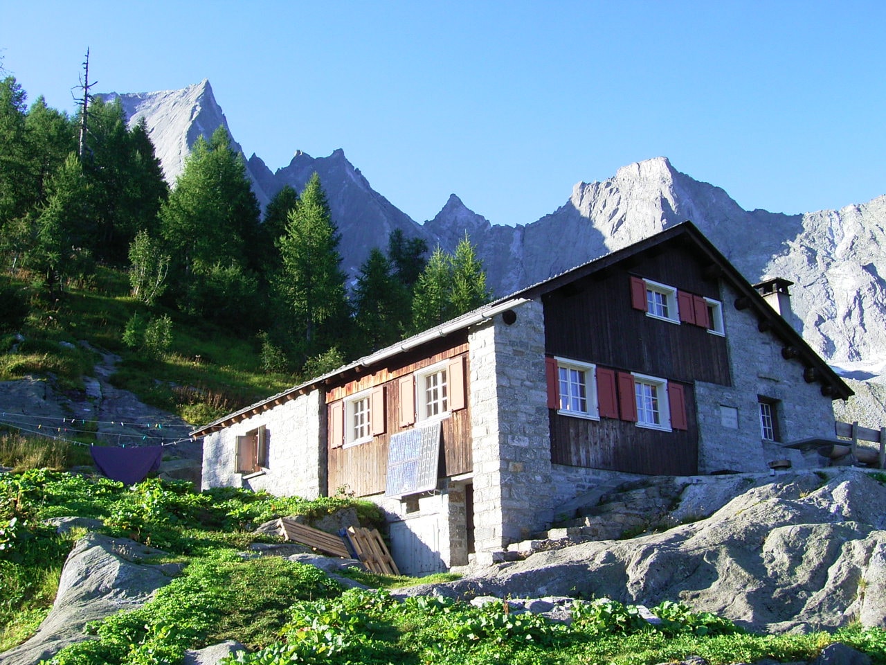 Sasc-Furä-Hütte