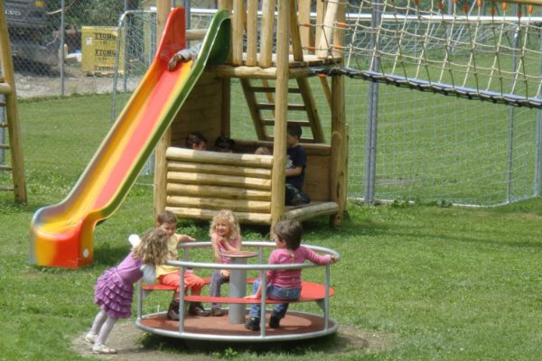 Picnic areas and playgrounds